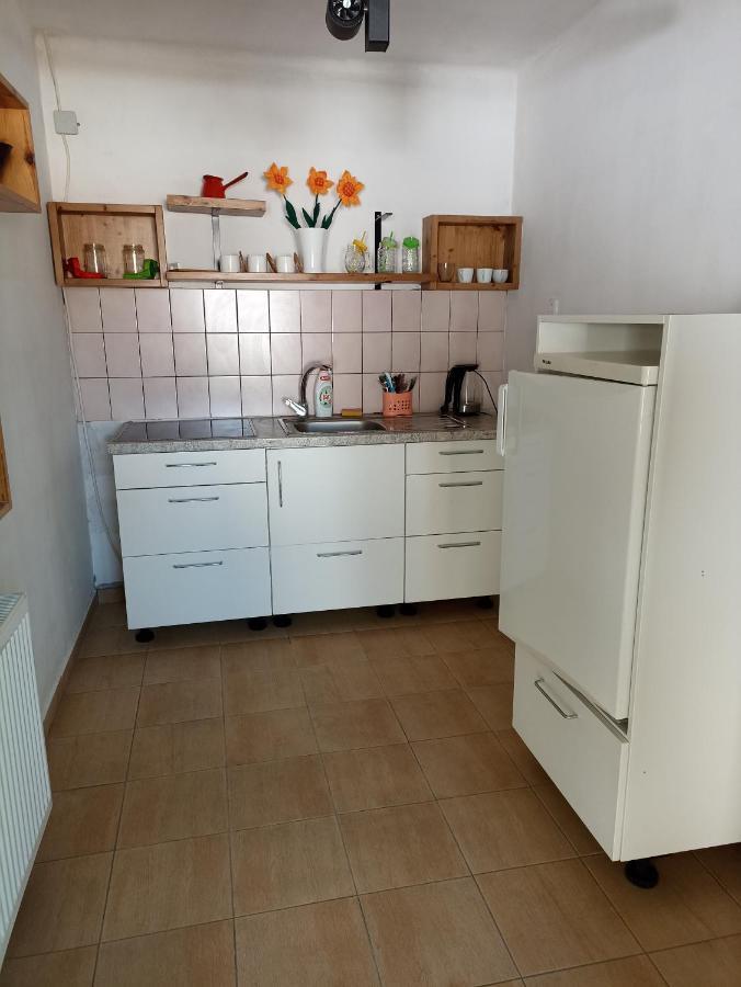 Uj Vilag Apartment ฮอร์กานี ภายนอก รูปภาพ