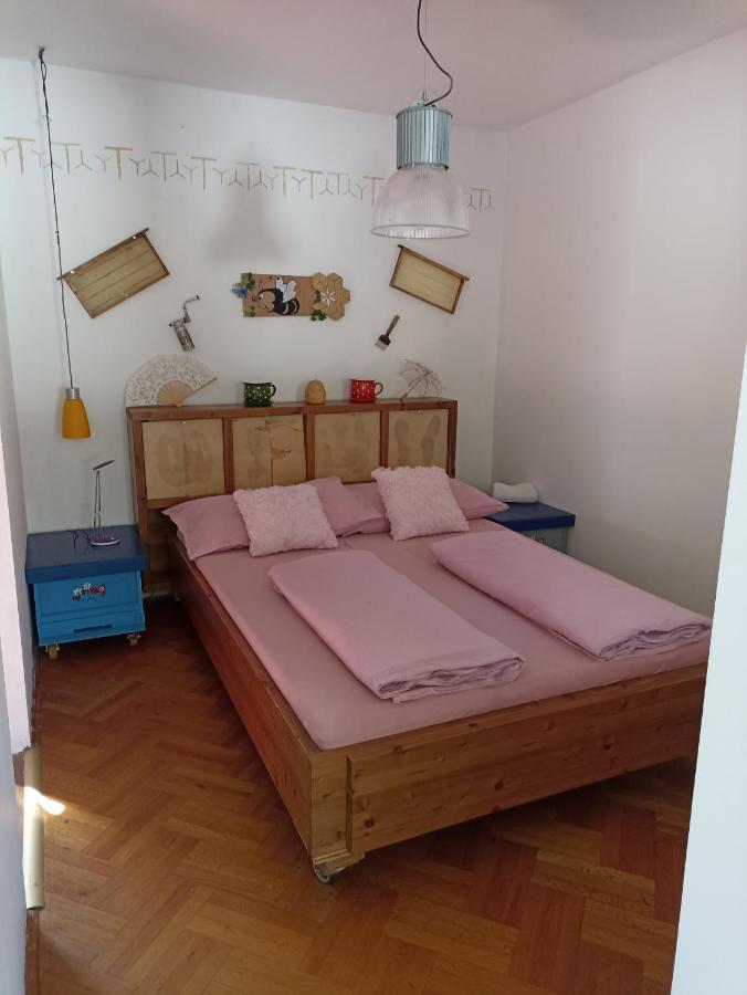 Uj Vilag Apartment ฮอร์กานี ภายนอก รูปภาพ