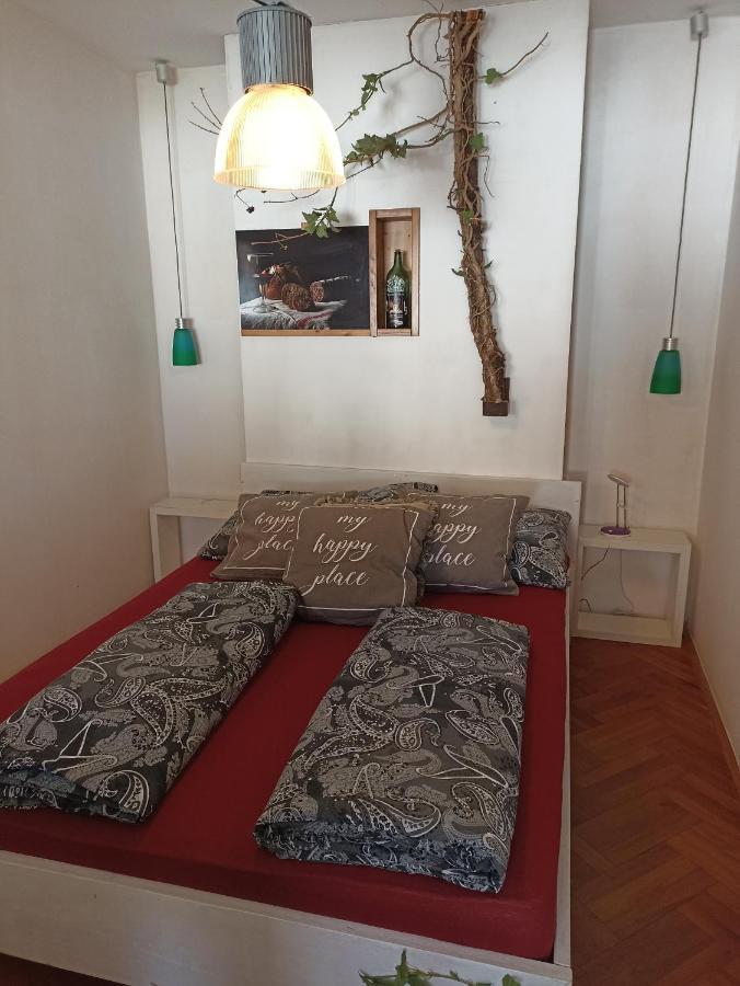 Uj Vilag Apartment ฮอร์กานี ภายนอก รูปภาพ