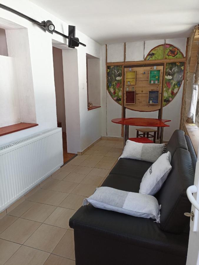 Uj Vilag Apartment ฮอร์กานี ภายนอก รูปภาพ